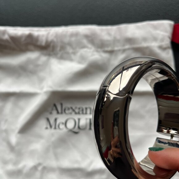 NWT Alexander McQueen Bangle Bracelet Silver Oversized Cuff - Picture 8 of 9